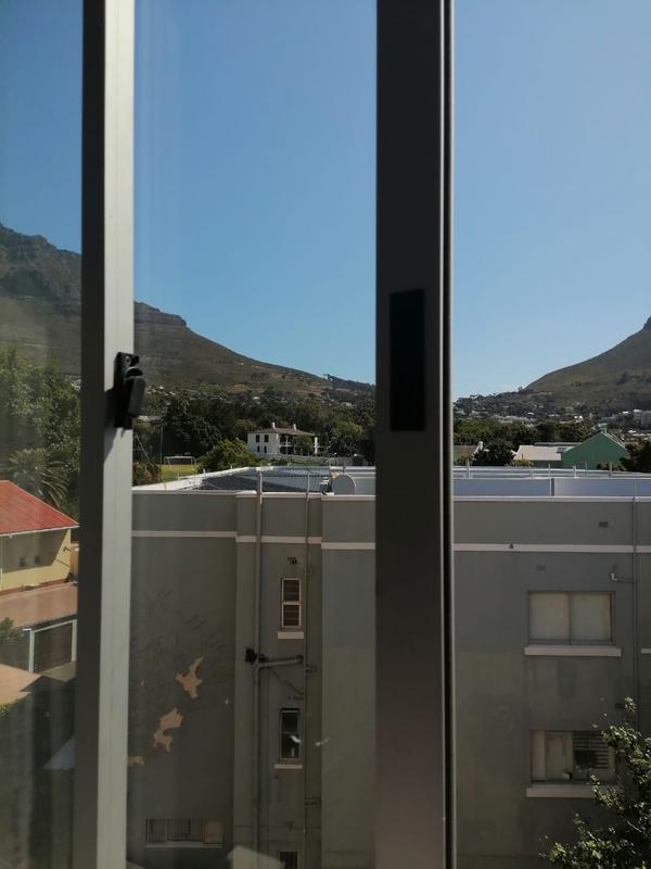 To Let 2 Bedroom Property for Rent in Gardens Western Cape